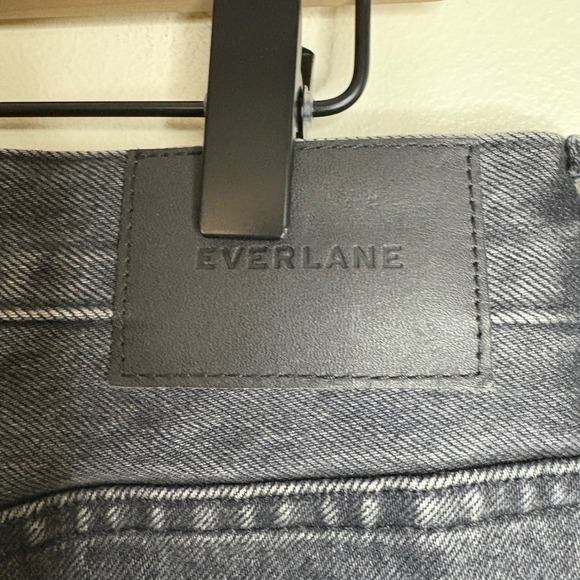 EVERLANE The Denim Skirt Black Wash Raw Hem A-Line‎ Women's Size 30 - Picture 4 of 5